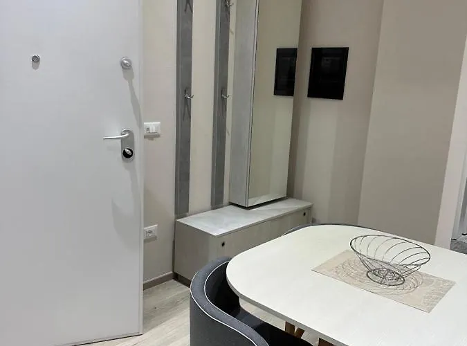 Brilant Lejlighed Tirana